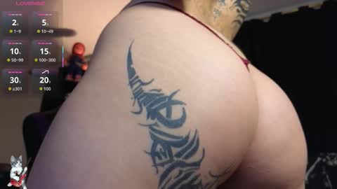 Snapshot of melanie_nyx chatting on 11.28.25 Mel online show from 11.28.25