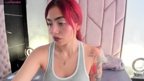 Melanie roux  online show from 11.12.25