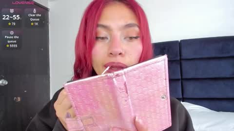 Melanie roux  online show from 11.19.25