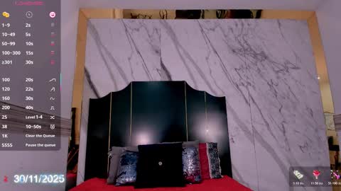 Snapshot of melanie_st4r chatting on 11.30.25 MELANIE online show from 11.30.25