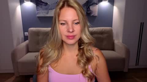 Snapshot of melaniebennett chatting on 09.30.25 Melanie Bennett online show from 09.30.25