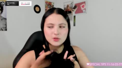 Snapshot of melanieev chatting on 12.27.24 mel online show from 12.27.24