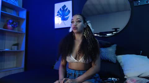 Snapshot of melaniegh_ chatting on 10.24.25 Melanie  online show from 10.24.25