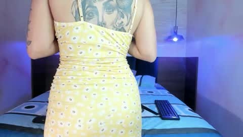 Melanie Roux online show from 09.12.25