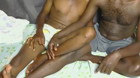 Snapshot of melanin_hotguys chatting on 10.19.25 MEDDY AND Faizal online show from 10.19.25