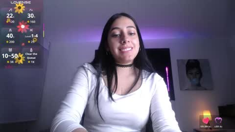Snapshot of melanny_petite chatting on 04.24.26 melanny_petite online show from 04.24.26