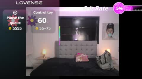 Snapshot of melanny_petite chatting on 06.10.26 melanny_petite online show from 06.10.26