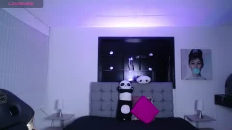 Snapshot of melanny_petite chatting on 06.16.26 melanny_petite online show from 06.16.26