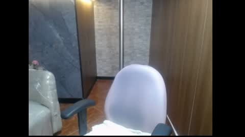 Snapshot of melanny_petite chatting on 07.13.26 melanny_petite online show from 07.13.26