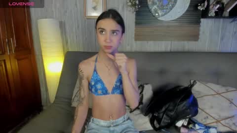 Snapshot of melany_27 chatting on 09.30.25 Melany online show from 09.30.25