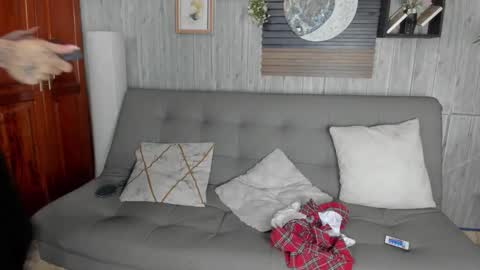 Snapshot of melany_27 chatting on 10.16.25 Melany online show from 10.16.25