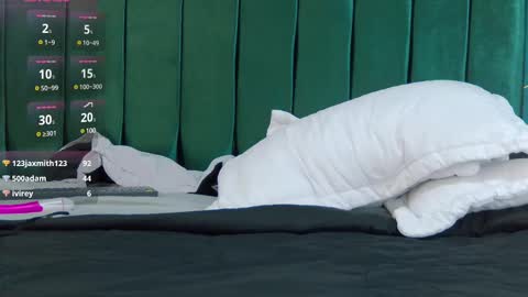 Melany online show from 12.22.24