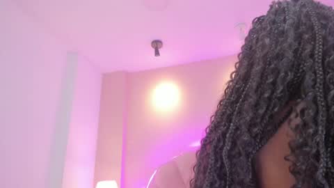 Melanie online show from 10.12.25