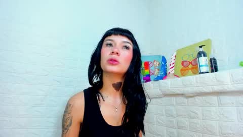 Snapshot of melanyharris chatting on 10.13.25 MELANYHARRIS online show from 10.13.25