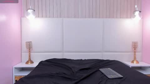 Melany online show from 10.14.25