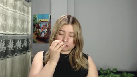 Snapshot of meliinna_xxx chatting on 11.27.25 meliinna_xxx online show from 11.27.25