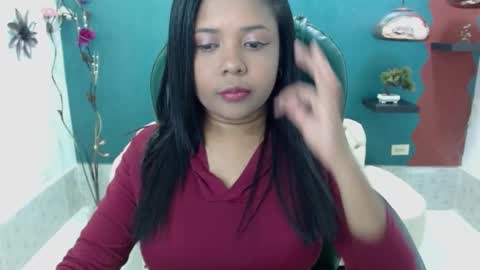 Snapshot of melika_sweet chatting on 12.30.24 eli online show from 12.30.24