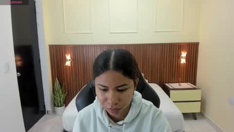 M E L I N A  online show from 11.28.25