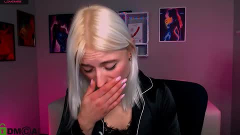 Melisa online show from 10.14.25