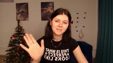 Snapshot of melisagollden chatting on 12.16.25 Melisa online show from 12.16.25