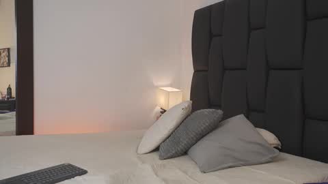 Snapshot of melisalopezz chatting on 02.04.26 On vacation until Monday online show from 02.04.26