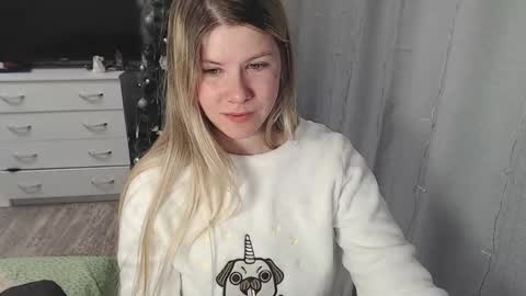 Snapshot of melissa__ray chatting on 01.24.25 Melissa  Ray online show from 01.24.25