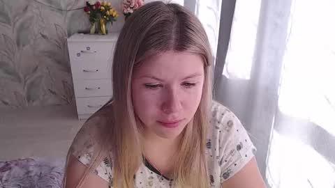 Melissa  Ray online show from 10.28.25