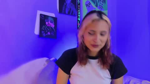 Snapshot of melissa_noir chatting on 12.01.25 melissa_noir online show from 12.01.25