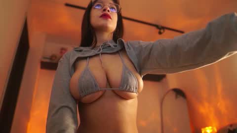 Snapshot of melissajones3 chatting on 11.07.25 melissajones3 online show from 11.07.25