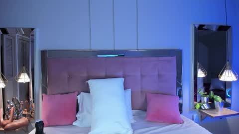 M E L I S S A  online show from 11.24.25