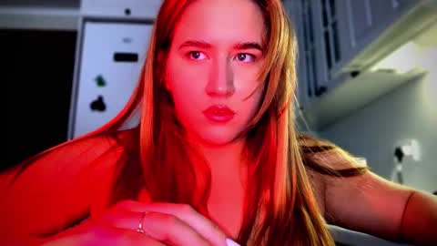 Snapshot of melissalii chatting on 10.14.25 melissalii online show from 10.14.25