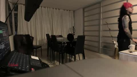 Snapshot of melkkor chatting on 11.17.25 Melkkor Independient Model online show from 11.17.25