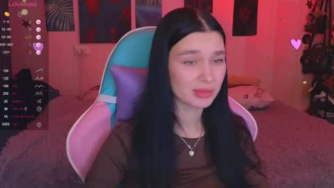 Snapshot of mella_freya chatting on 01.06.25 Freya  IM NONUDE online show from 01.06.25