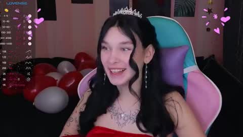 Snapshot of mella_freya chatting on 01.22.25 Freya  IM NONUDE online show from 01.22.25