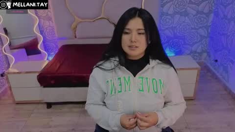 Snapshot of mellani_tay chatting on 10.27.25 Mellani  online show from 10.27.25