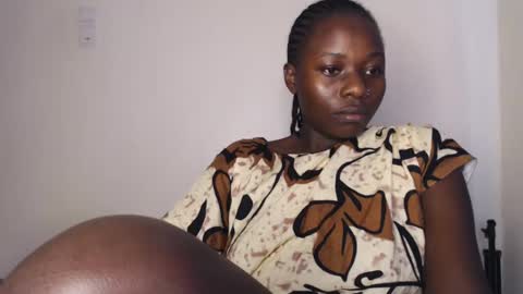 Snapshot of mellanin_pretty_ chatting on 01.18.25 . online show from 01.18.25