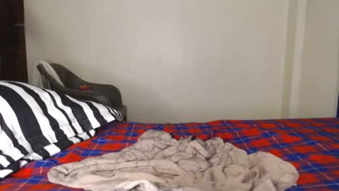 Snapshot of mellanin_pretty_ chatting on 02.21.25 . online show from 02.21.25