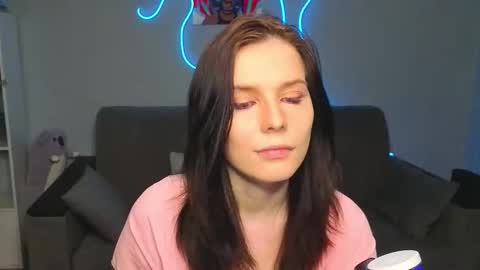 mellhyees online show from 03.18.26