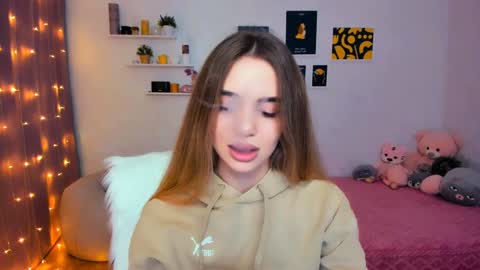 Tessa online show from 02.06.25