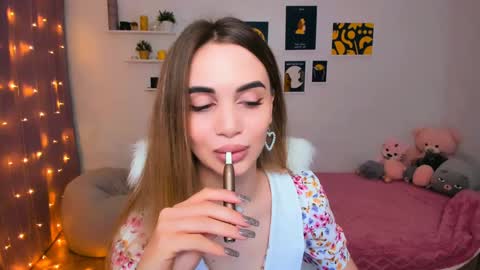 Tessa online show from 02.08.25