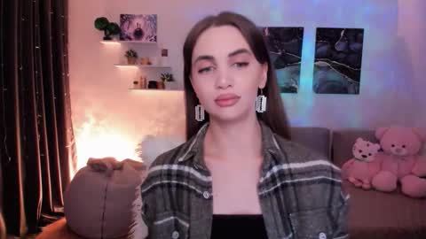 Tessa online show from 10.20.25