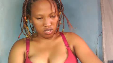 Snapshot of mellissia02 chatting on 02.01.25 mellissa online show from 02.01.25