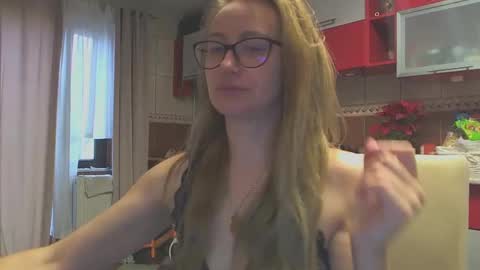 Snapshot of melly_rosey chatting on 01.15.25 Melly online show from 01.15.25