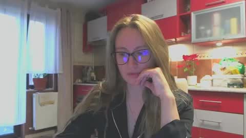 Snapshot of melly_rosey chatting on 02.14.25 Melly online show from 02.14.25