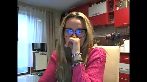 Snapshot of melly_rosey chatting on 09.29.25 Melly online show from 09.29.25