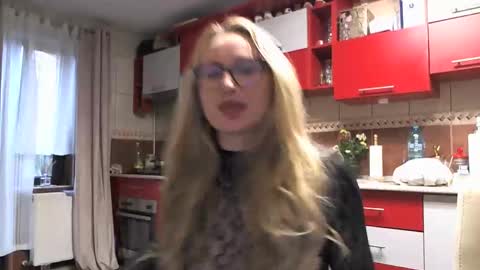 Melly online show from 10.27.25