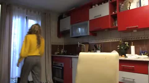 Melly online show from 10.29.25