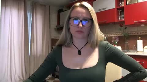 Melly online show from 03.05.26