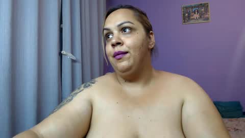 Snapshot of mellybbw chatting on 07.04.26 mellybbw online show from 07.04.26