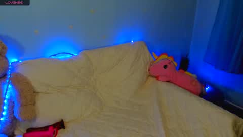 Snapshot of melmooon chatting on 02.25.25 MelMooon online show from 02.25.25